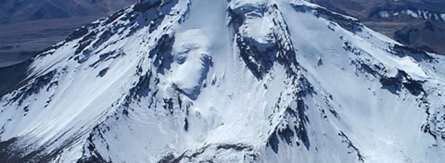 Image of high Andean mountains and clear sky